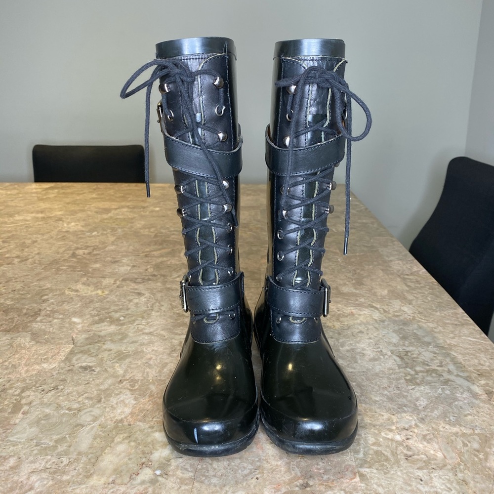 BCBGMAXAZRIA RAIN BOOTS